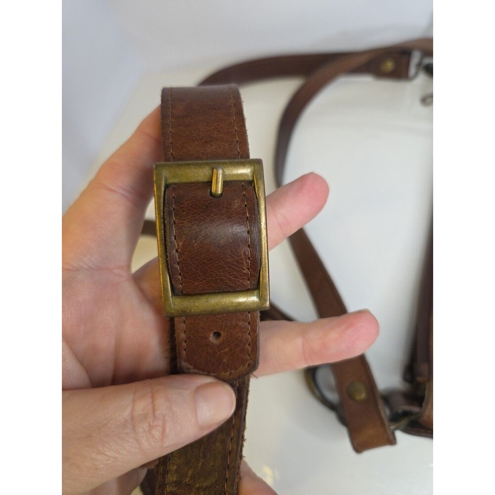LAND Brown Leather Square (11 X 11) Messenger Satchel w/ Handle & Shoulder Strap - Picture 15 of 16